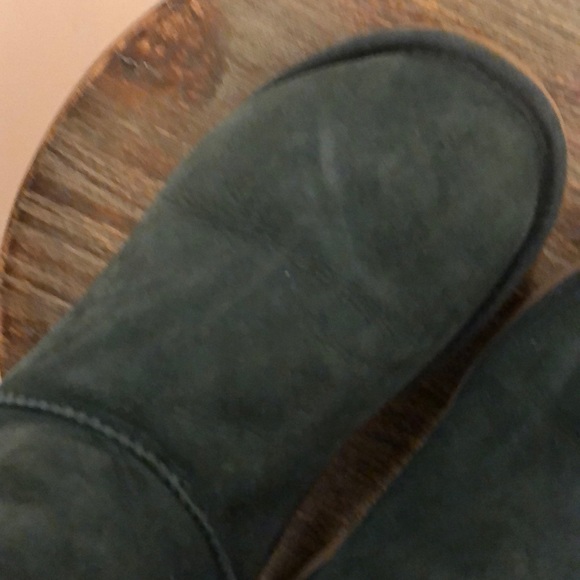 Uggs - Picture 5 of 6